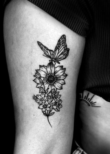 small-sunflower-flowers-tattoo-details